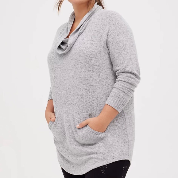 NWOT Torrid Super Soft Plush Light Grey Cowl Neck Tunic Sweatshirt 0X - Picture 1 of 10